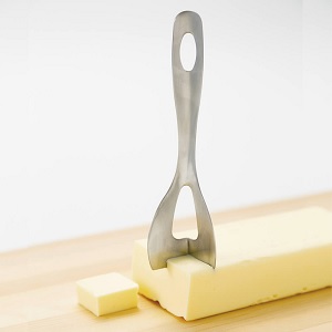 ZIP!で紹介された貝印の四角く切れるバターナイフ