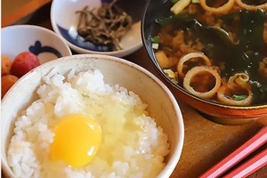 亀成園の卵を使った卵かけご飯が名物　三重県松阪市