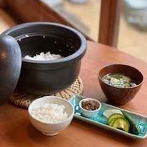 目の前で炊き上がる！絶品の土鍋ごはん　農家の台所みのすけ　箕面市