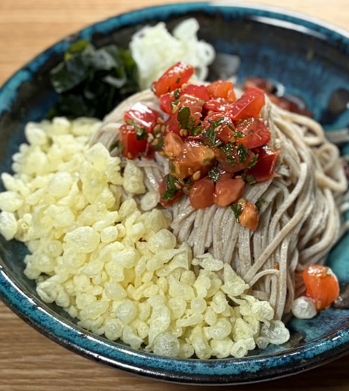 soba_minori 新メニュー トマトしそ たぬき ぶっかけ 蕎麦 埼玉県行田市 手打ち蕎麦屋さん有名